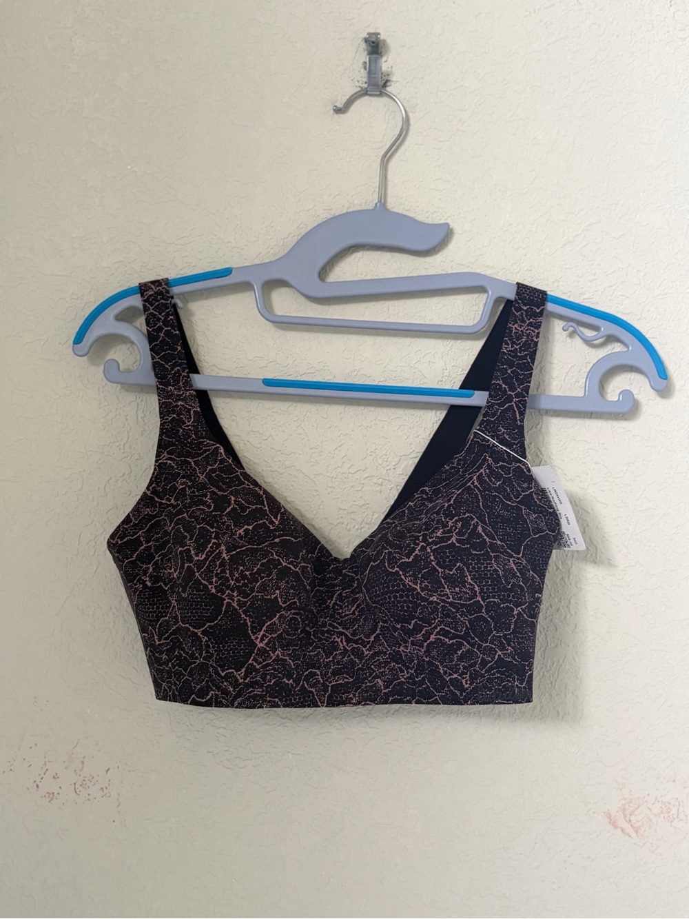 Lululemon Like Nothing Bra 34D Rose Black Soft NEW